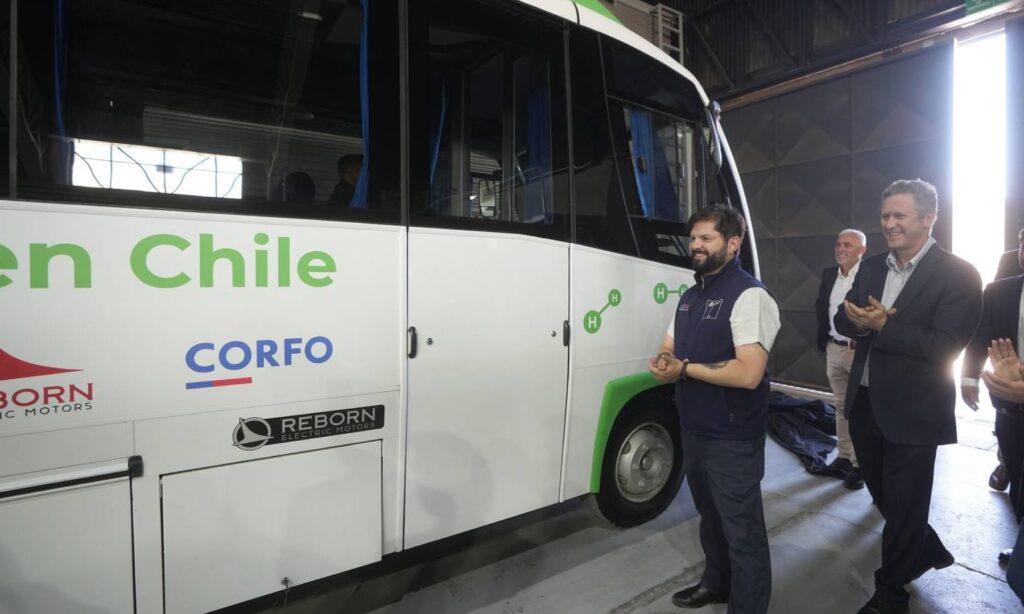 Presentación primeros buses de hidrógeno verde hechos en Chile