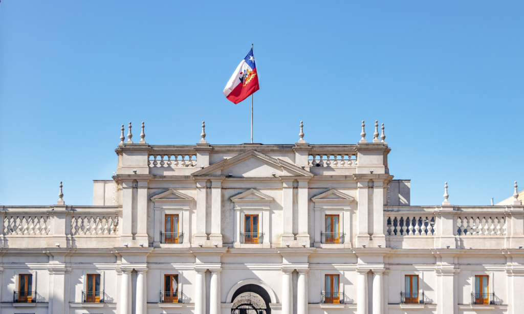 Actividad económica de Chile creció un 2,6% en 2024, impulsada por exportaciones y consumo