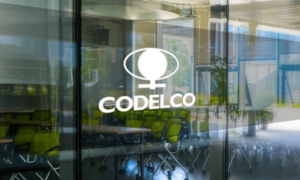 Codelco da paso clave hacia la sostenibilidad con nueva licitación energética