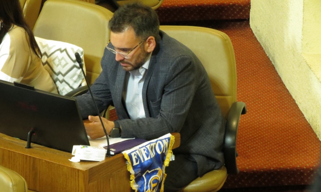 Tomás de Rementería declina ocupar escaño de Isabel Allende en el Senado